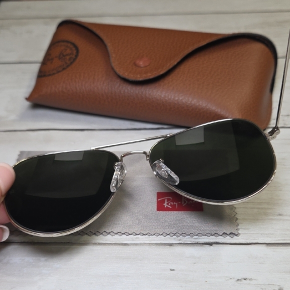 Ray-Ban Silver Aviator Sunglasses - Picture 4 of 8